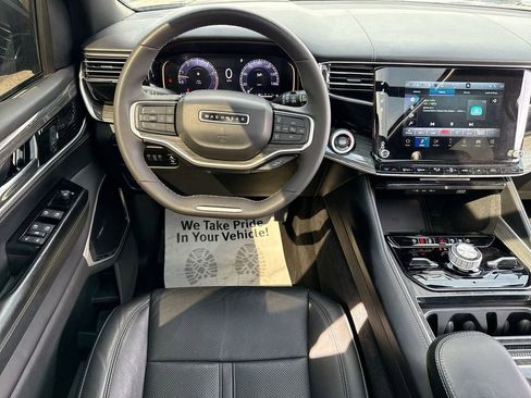 Used 2022 Jeep Wagoneer Series III w/ Premium Group I image 14