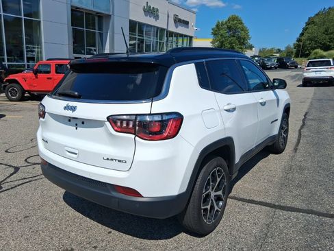 Used 2024 Jeep Compass Limited w/ Sun and Sound Group AWD/4WD image 12