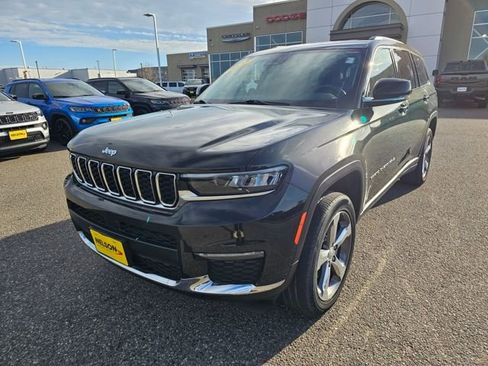 Used 2022 Jeep Grand Cherokee L Limited image 2