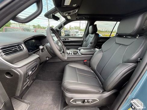 New 2026 Jeep Grand Wagoneer 2WD w/ Premium Group I image 17