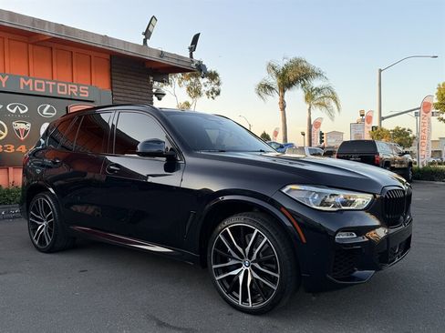Used 2020 BMW X5 M50i w/ Executive Package AWD/4WD image 17