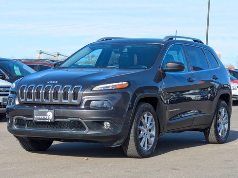 Used 2018 Jeep Cherokee Limited image 10