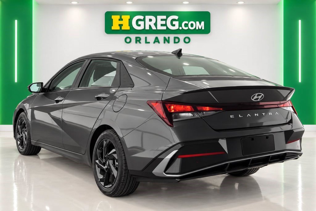 Used 2026 Hyundai Elantra Sport FWD image 2