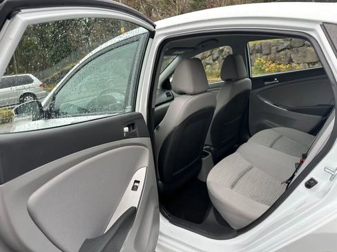 Used 2016 Hyundai Accent SE FWD image 12