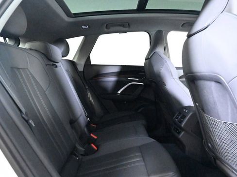 Used 2025 Audi Q5 Premium Plus w/ Premium Plus AWD/4WD image 17