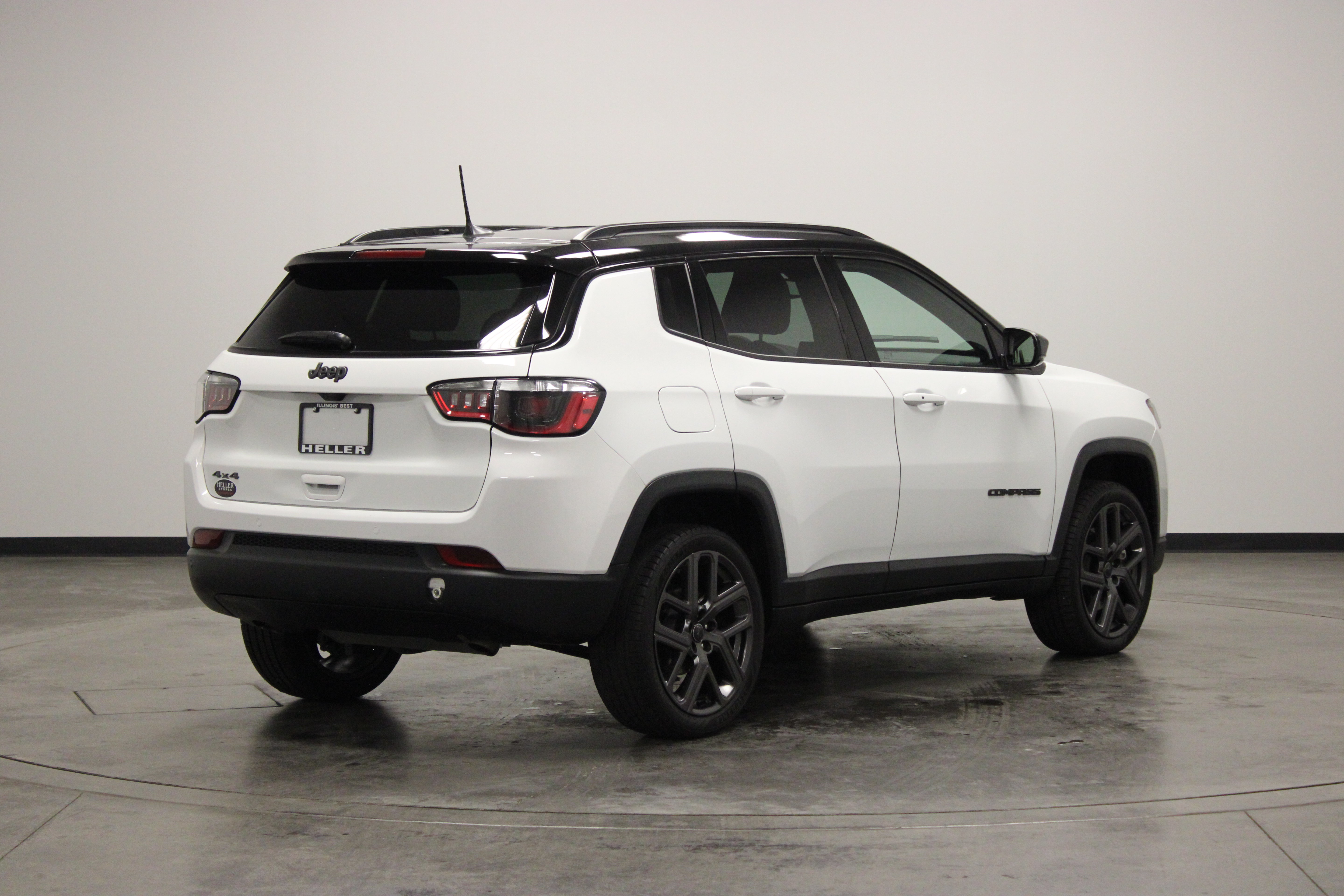 Used 2026 Jeep Compass Limited AWD/4WD image 8