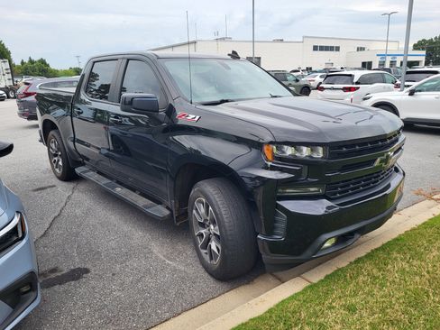Used 2019 Chevrolet Silverado 1500 RST AWD/4WD image 3