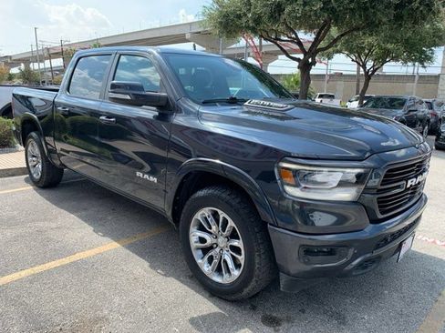 Used 2019 RAM 1500 Laramie AWD/4WD image 6
