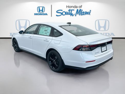 New 2025 Honda Accord SE image 4