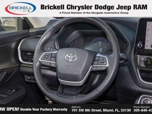 Used 2024 Toyota Grand Highlander XLE FWD image 21