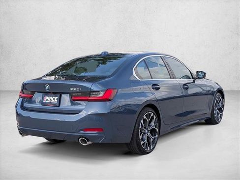Used 2025 BMW 330i Sedan RWD image 5