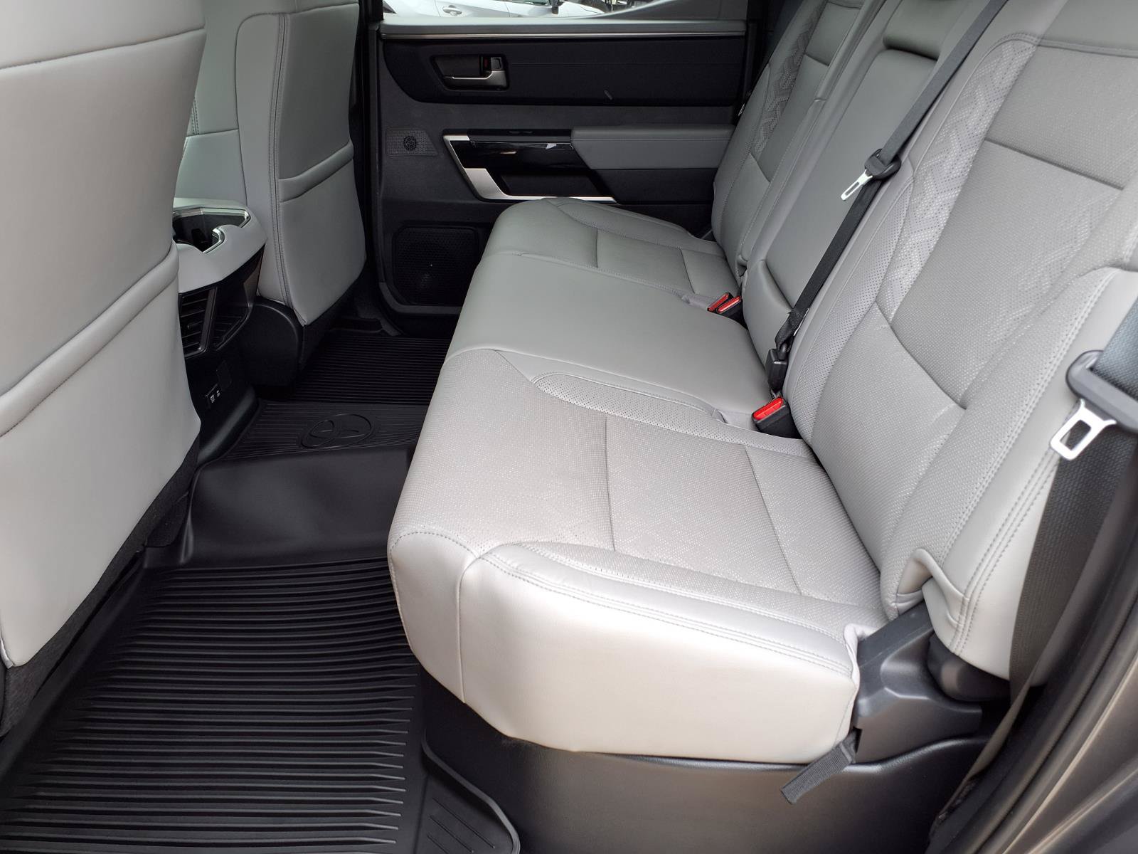 Certified 2025 Toyota Tundra Limited AWD/4WD image 10