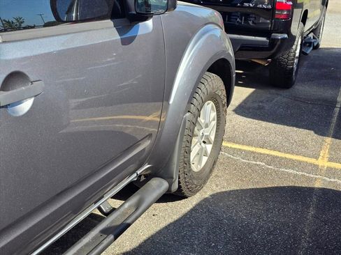 Used 2017 Nissan Frontier SV w/ SV Value Truck Package image 17