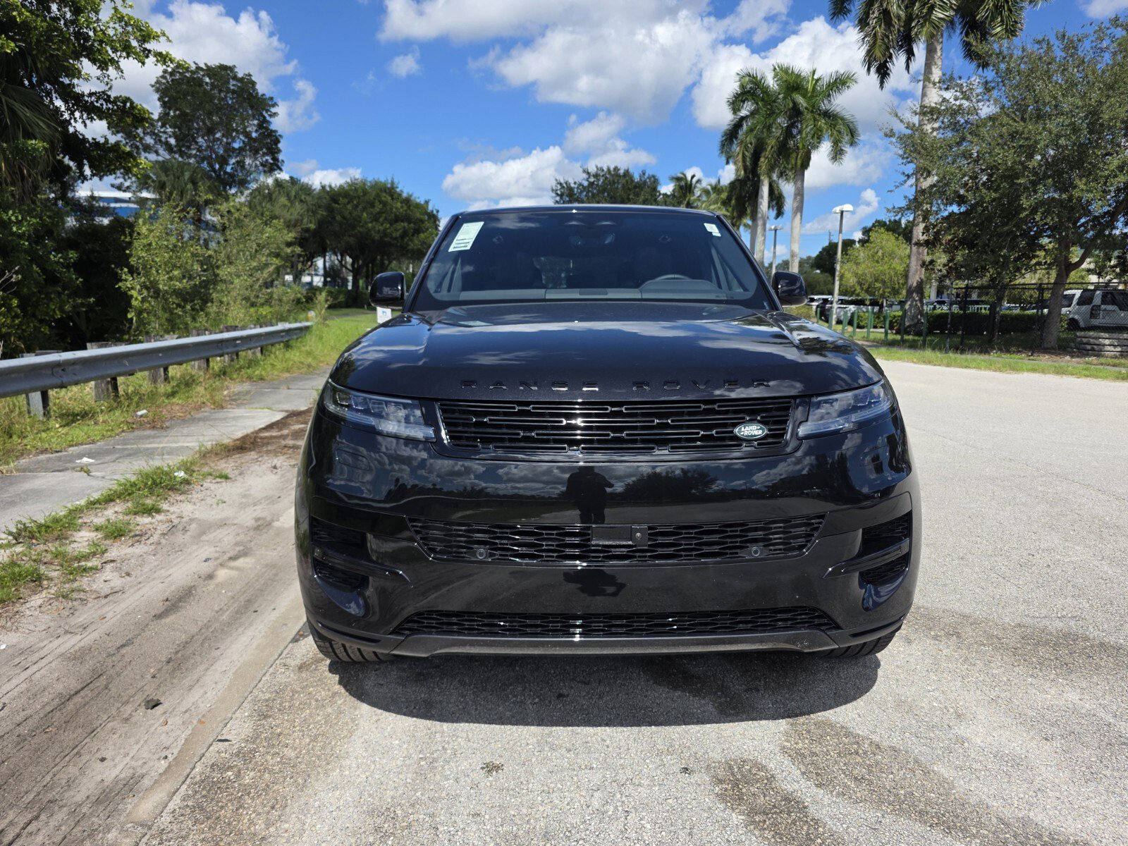New 2027 Land Rover Range Rover Sport SE AWD/4WD image 8