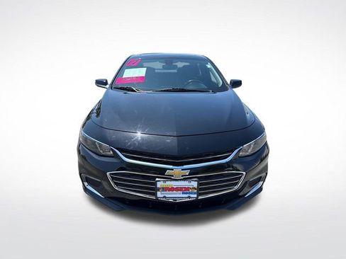Used 2017 Chevrolet Malibu LT w/ Leather Package FWD image 8