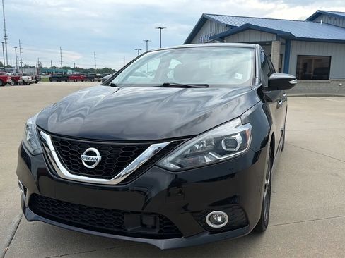 Used 2019 Nissan Sentra SR FWD image 5
