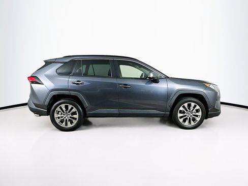 Used 2019 Toyota RAV4 Limited image 10
