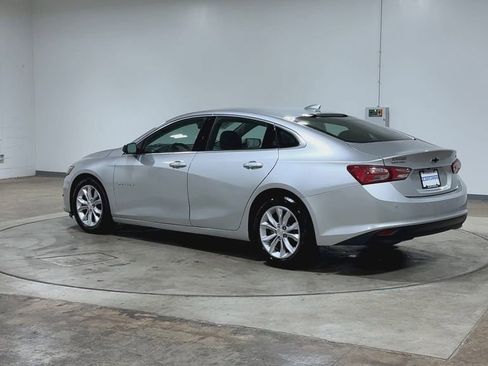 Used 2019 Chevrolet Malibu LT w/ Leather Package FWD image 7
