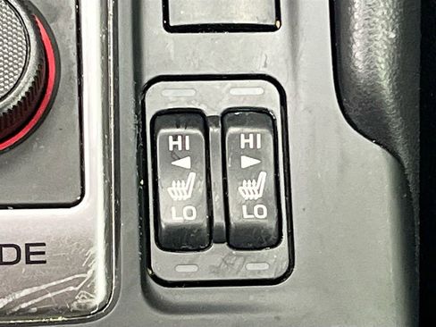 Used 2023 Subaru Forester Premium AWD/4WD image 19