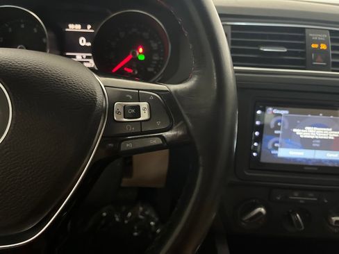 Used 2017 Volkswagen Jetta SE FWD image 58