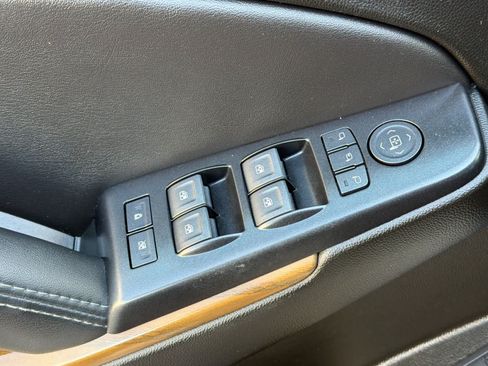 Used 2020 GMC Yukon XL Denali RWD image 26