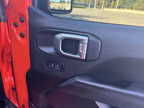 Used 2023 Jeep Wrangler Altitude image 10
