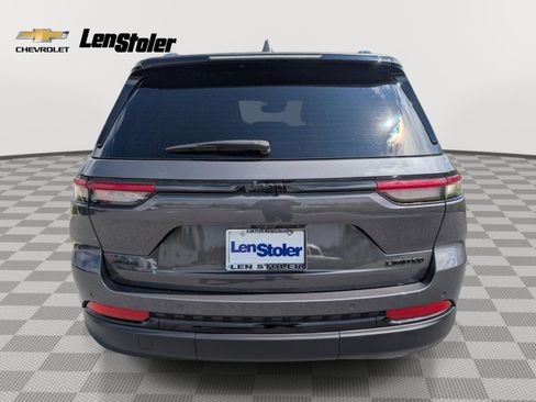 Used 2024 Jeep Grand Cherokee Limited w/ Black Appearance Package AWD/4WD image 4