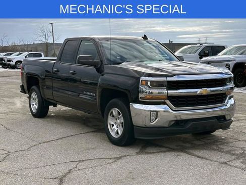 Used 2018 Chevrolet Silverado 1500 LT w/ All Star Edition image 6