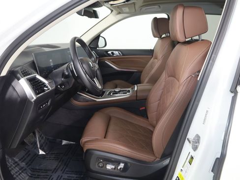 Used 2024 BMW X7 xDrive40i w/ Premium Package AWD/4WD image 12
