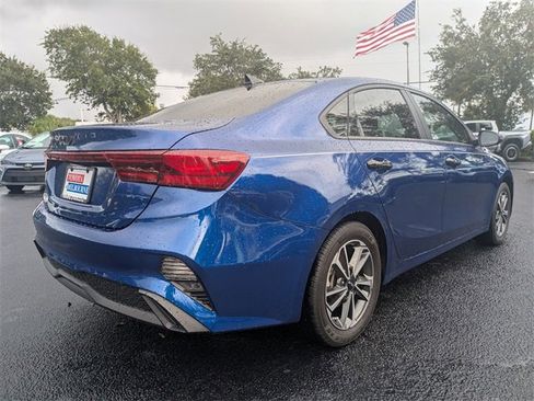Used 2023 Kia Forte LXS w/ LXS Technology Package image 4