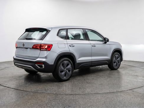 Used 2025 Volkswagen Taos S image 9