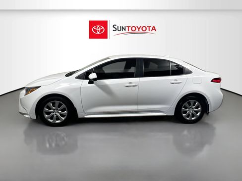 Used 2025 Toyota Corolla LE FWD image 7