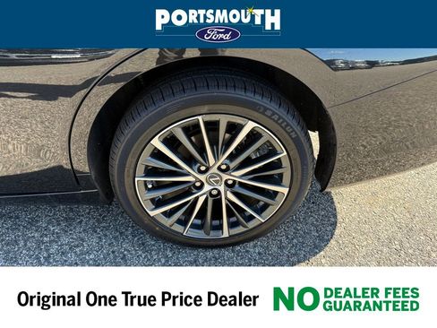 Used 2023 Lexus ES 250 w/ Premium Package image 25