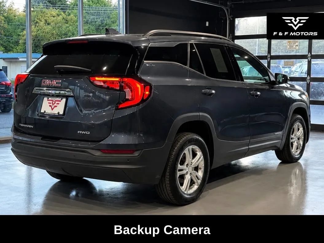 Used 2018 GMC Terrain SLE w/ Driver Convenience Package AWD/4WD image 3
