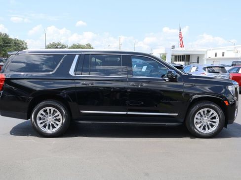 Certified 2023 GMC Yukon XL SLT w/ SLT Premium Package RWD image 10