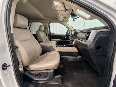 Used 2023 Ford Expedition Max XLT AWD/4WD image 26