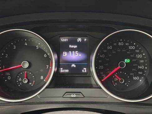 Used 2020 Volkswagen Tiguan SE w/ Panoramic Sunroof Package FWD image 16