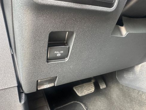 Used 2025 Ford Bronco Outer Banks image 32