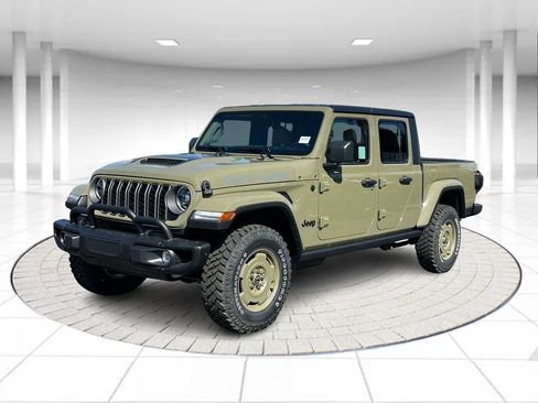 New 2026 Jeep Gladiator Willys AWD/4WD image 1