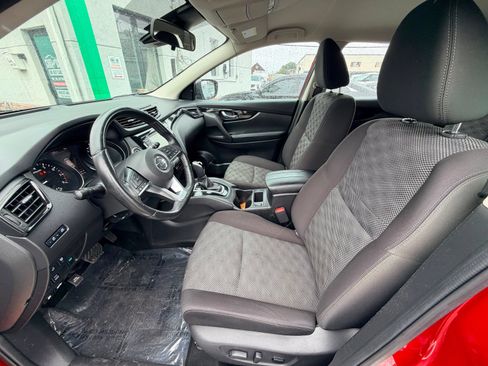 Used 2019 Nissan Rogue Sport SV w/ All-Weather Package AWD/4WD image 13