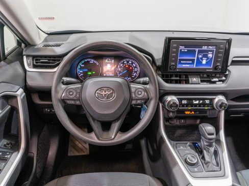 Used 2022 Toyota RAV4 LE image 21