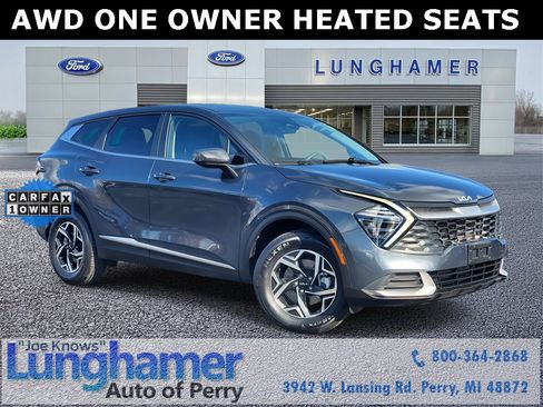 Used 2024 Kia Sportage LX image 1