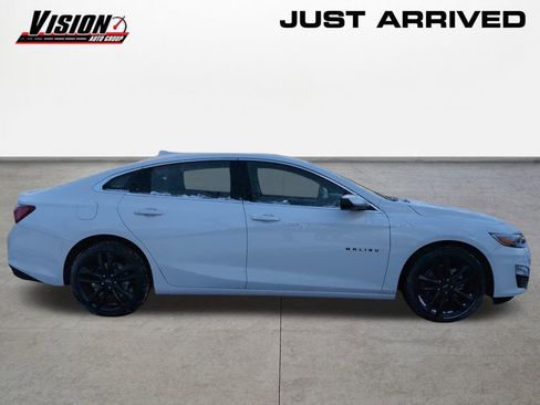 Used 2025 Chevrolet Malibu LT image 4