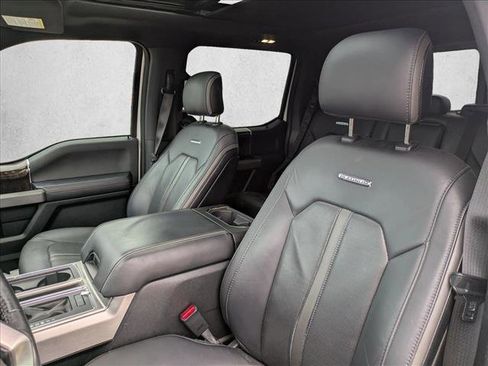 Used 2015 Ford F150 Platinum w/ Equipment Group 701A Luxury image 9