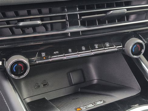 Certified 2026 Chevrolet Traverse LT w/ LPO, Floor Liner Package image 21