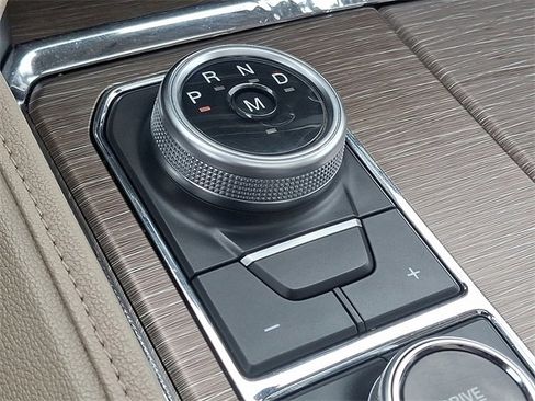 Used 2023 Ford Expedition Max Limited image 13