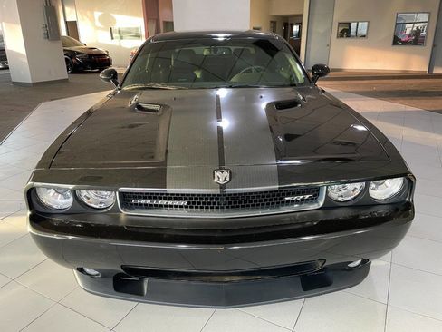Used 2009 Dodge Challenger SRT8 image 2