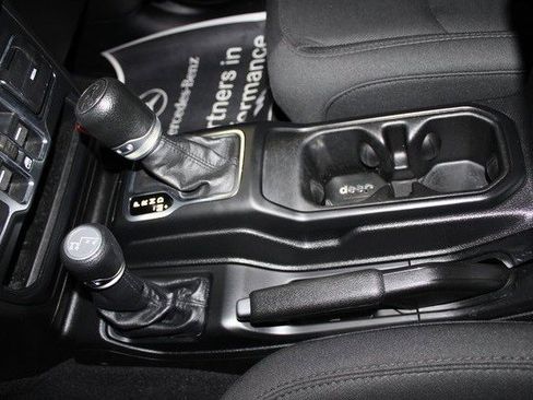 Used 2020 Jeep Wrangler Unlimited Sport image 16