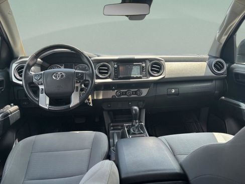 Used 2019 Toyota Tacoma SR5 RWD image 9