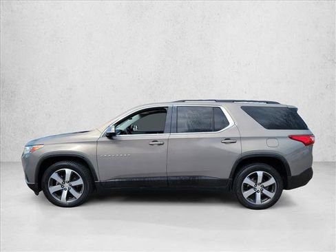 Used 2019 Chevrolet Traverse LT w/ LT Premium Package FWD image 8